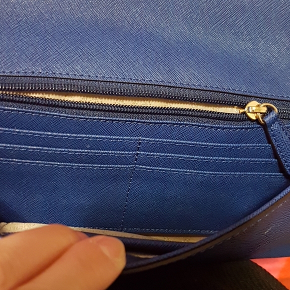 Michael Kors clutch - Picture 7 of 8